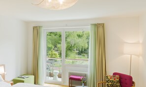 1 bedroom, down duvets, pillow-top beds, in-room safe