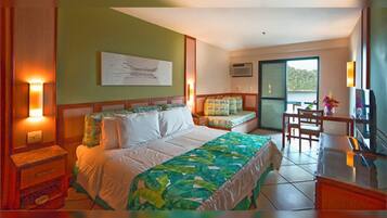 Rom – superior, strandutsikt (Prédio Central) | Minibar, safe på rommet, skrivebord og blendingsgardiner