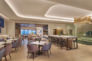 Bar (on property) - Hyatt Regency Metropolitan Chongqing (Chongqing)