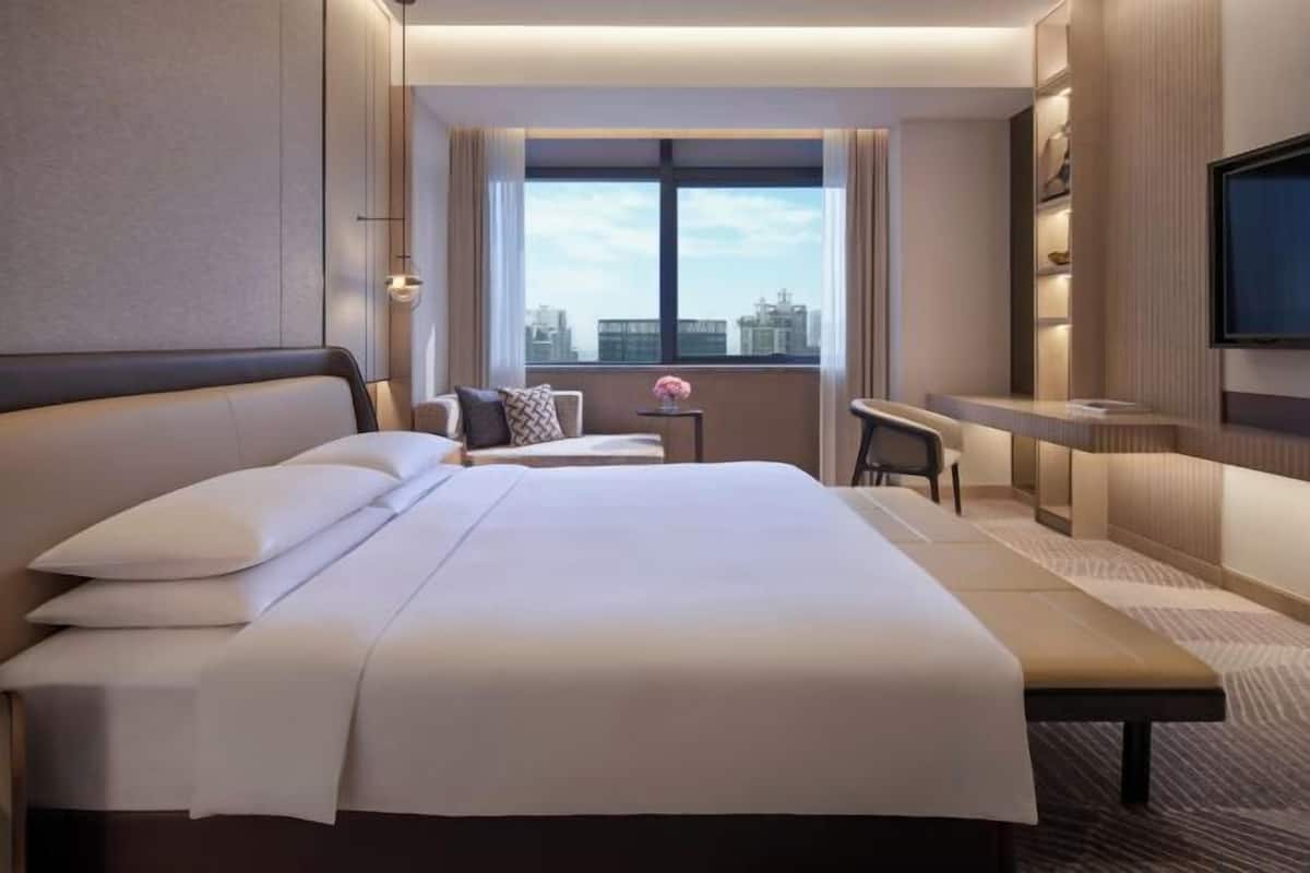 Minibar, in-room safe, desk, blackout drapes