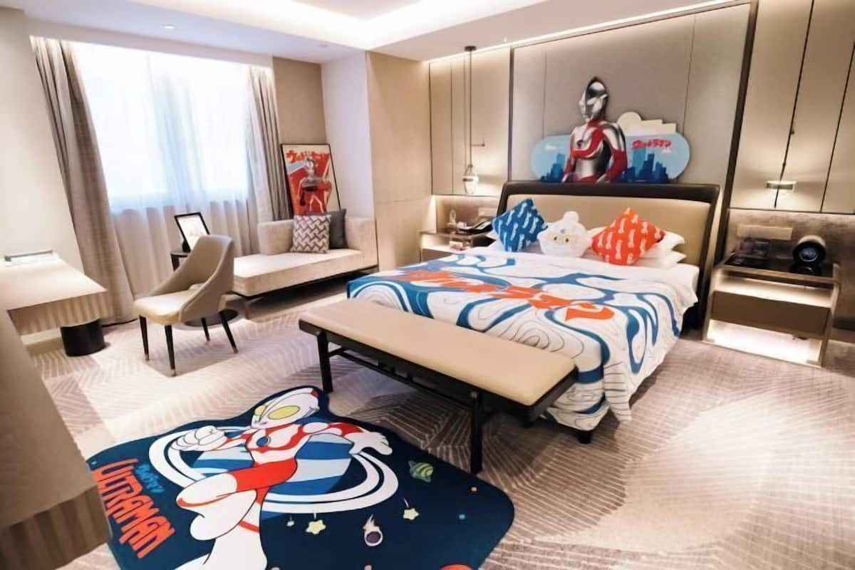 Minibar, in-room safe, desk, blackout curtains