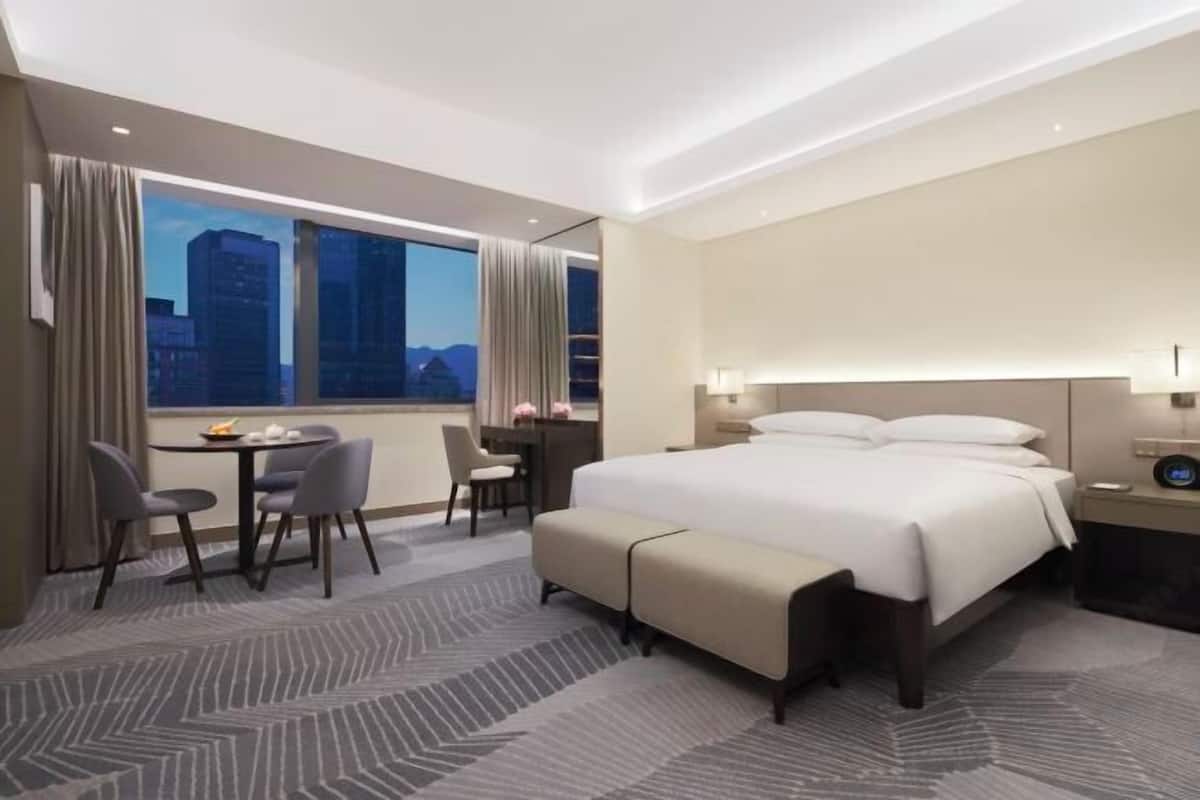 Minibar, in-room safe, desk, blackout drapes