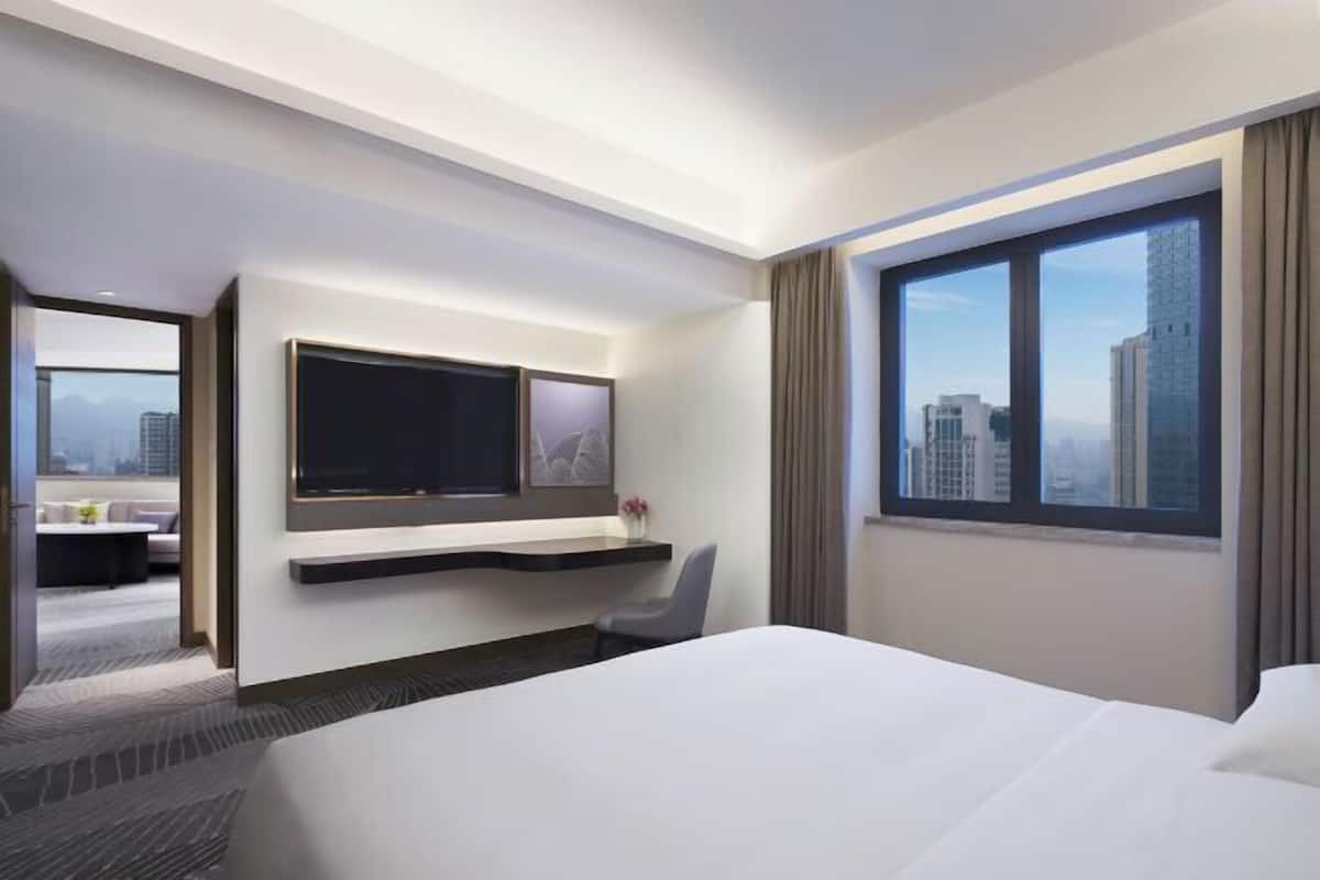 Minibar, in-room safe, desk, blackout drapes