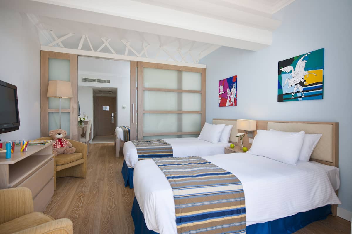 Family Suite (Sea View & Pool View) | Premium bedding, in-room safe, soundproofing, bed sheets