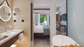 Junior suite, privézwembad (Fisherman's) | Badkamer | Gratis toiletartikelen, een haardroger, badjassen, pantoffels