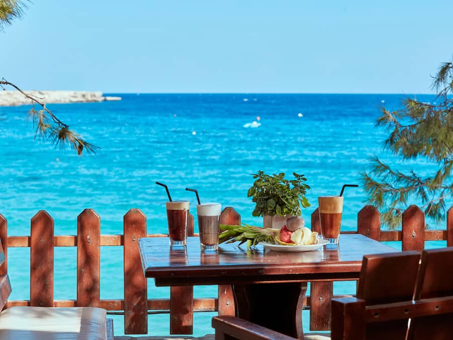 4 bars/lounges, poolside bar, beach bar