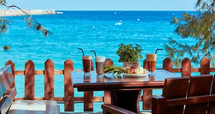 Grecian Park Hotel
