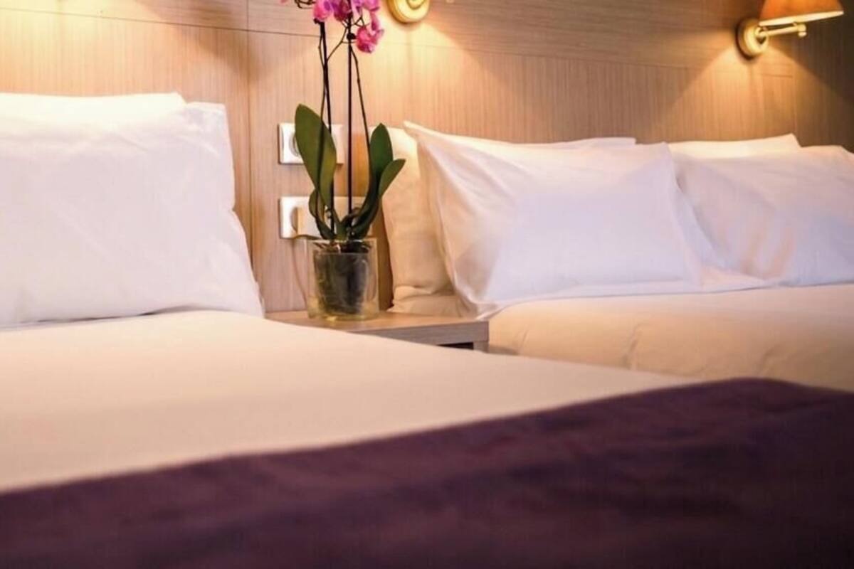 Habitació Comfort, 2 llits dobles | Roba de llit d'alta qualitat i matalassos amb encoixinament addicional 