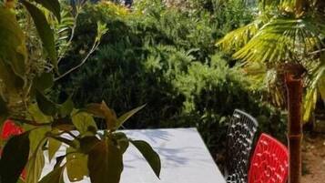 Se sirven comidas, cenas y cocina francesa