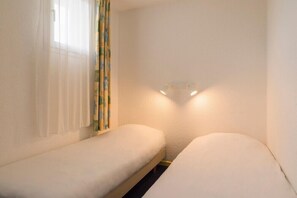 Iron/ironing board, free cribs/infant beds, rollaway beds, free WiFi