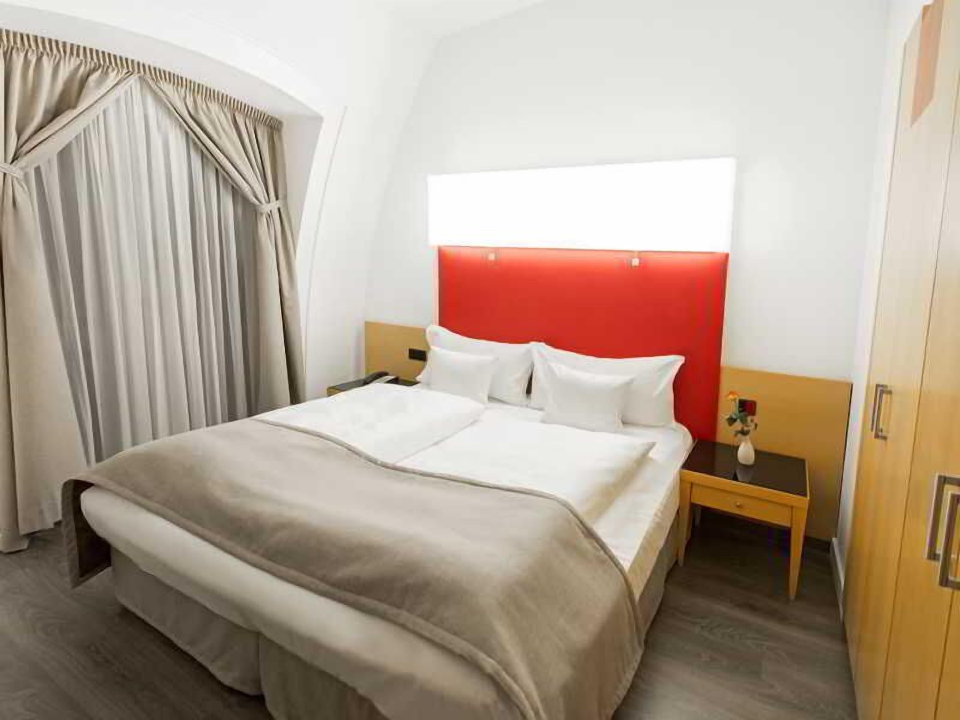 Free minibar items, in-room safe, desk, soundproofing