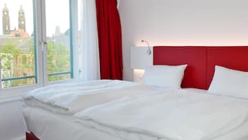 Standard Room | Free minibar items, in-room safe, desk, soundproofing