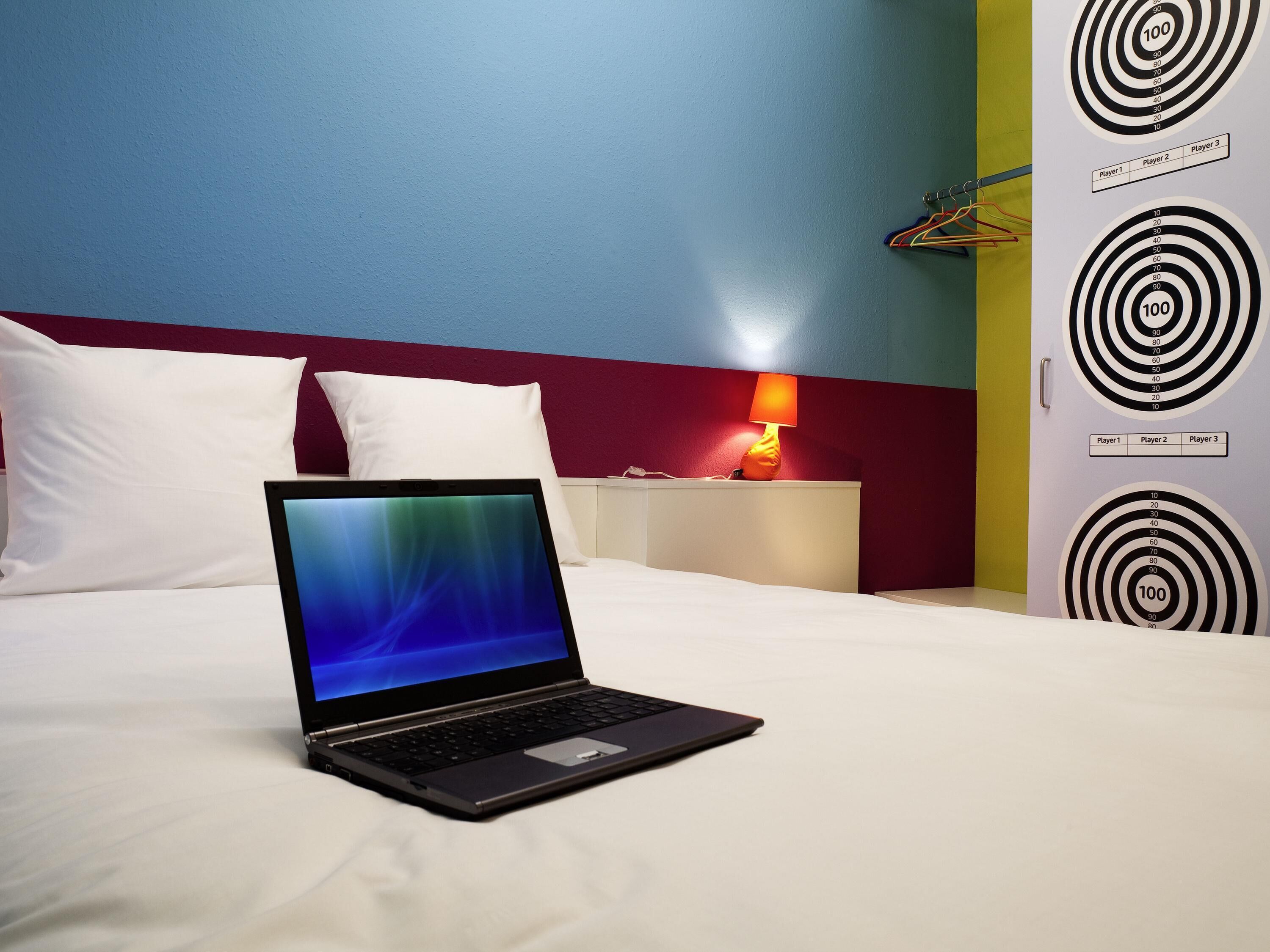 Skrivbord, strykjärn/strykbräda, gratis wi-fi och sängkläder