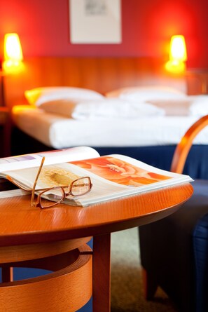 Premium bedding, in-room safe, desk, laptop workspace