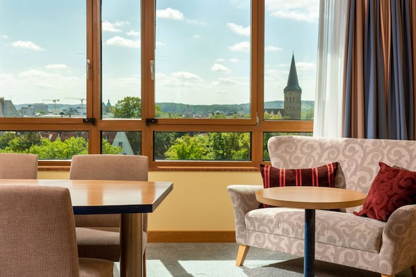 Superior-Suite | Allergikerbettwaren, Zimmersafe, Schreibtisch