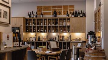 Bar (in der Unterkunft)