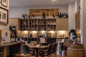 Bar (on property) - Hotel Remarque (Osnabrueck)