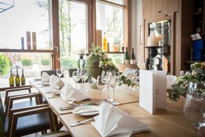Breakfast, lunch and dinner served - Hotel Remarque (Osnabrueck)