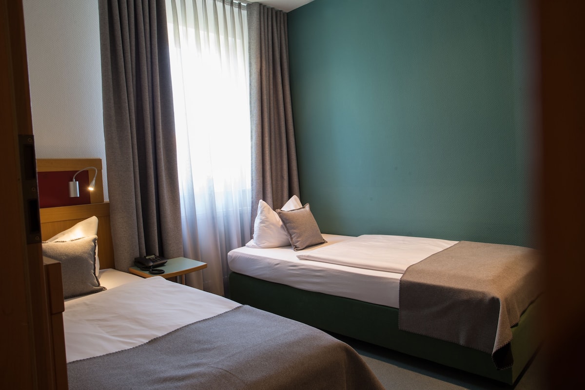 comfort room, 2 bedrooms, non smoking, private bathroom | 1 bedroom, premium bedding, pillow-top beds, desk