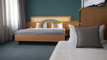 Ropa de cama de alta calidad, colchones con pillow-top y escritorio