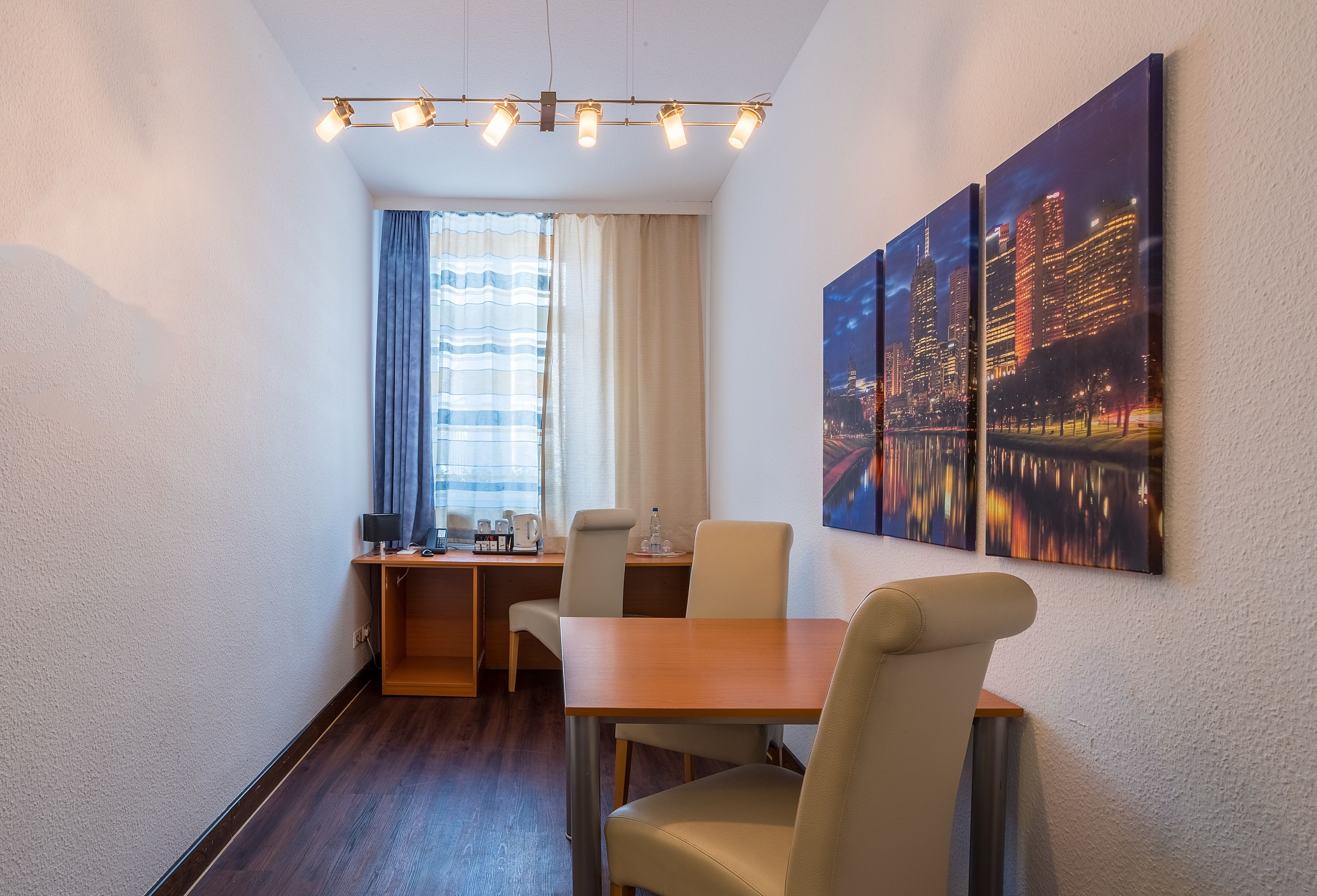 junior suite | in-room dining