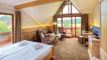 Deluxe-Doppelzimmer | Hochwertige Bettwaren, Minibar, Zimmersafe, Schreibtisch