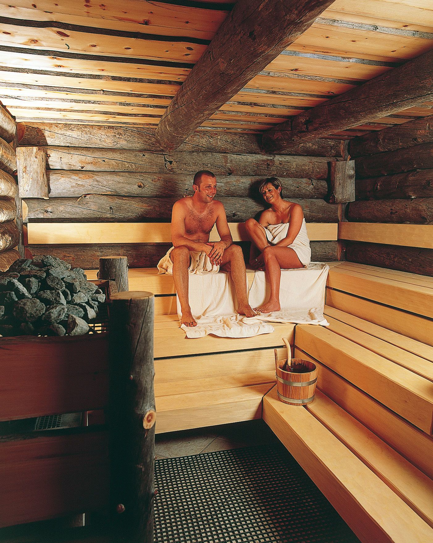 sauna, hot tub, body treatments, body wraps, body scrubs