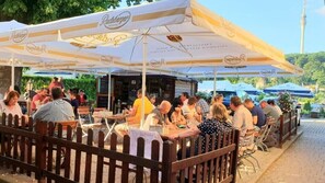 Terrace/patio - Hotel Alttolkewitzer Hof Dresden (Dresden)