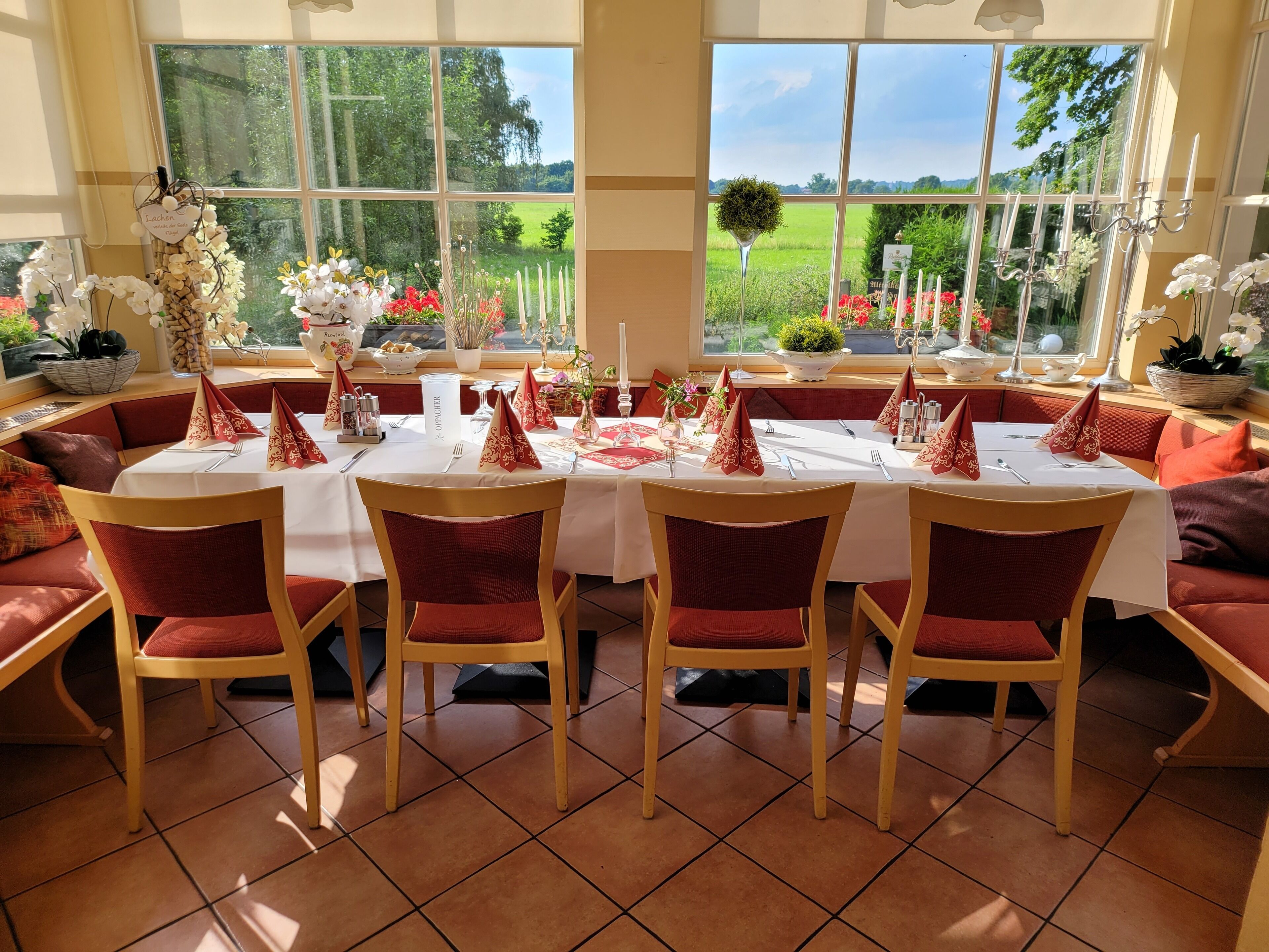 Lunch and dinner served, Modern European cuisine