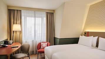 Rom – standard | Sengetøy av topp kvalitet, senger med overmadrass og minibar