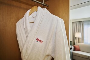 Premium bedding, pillowtop beds, minibar, in-room safe - iStay by NH Berlin City Ost Hotel (Berlin)