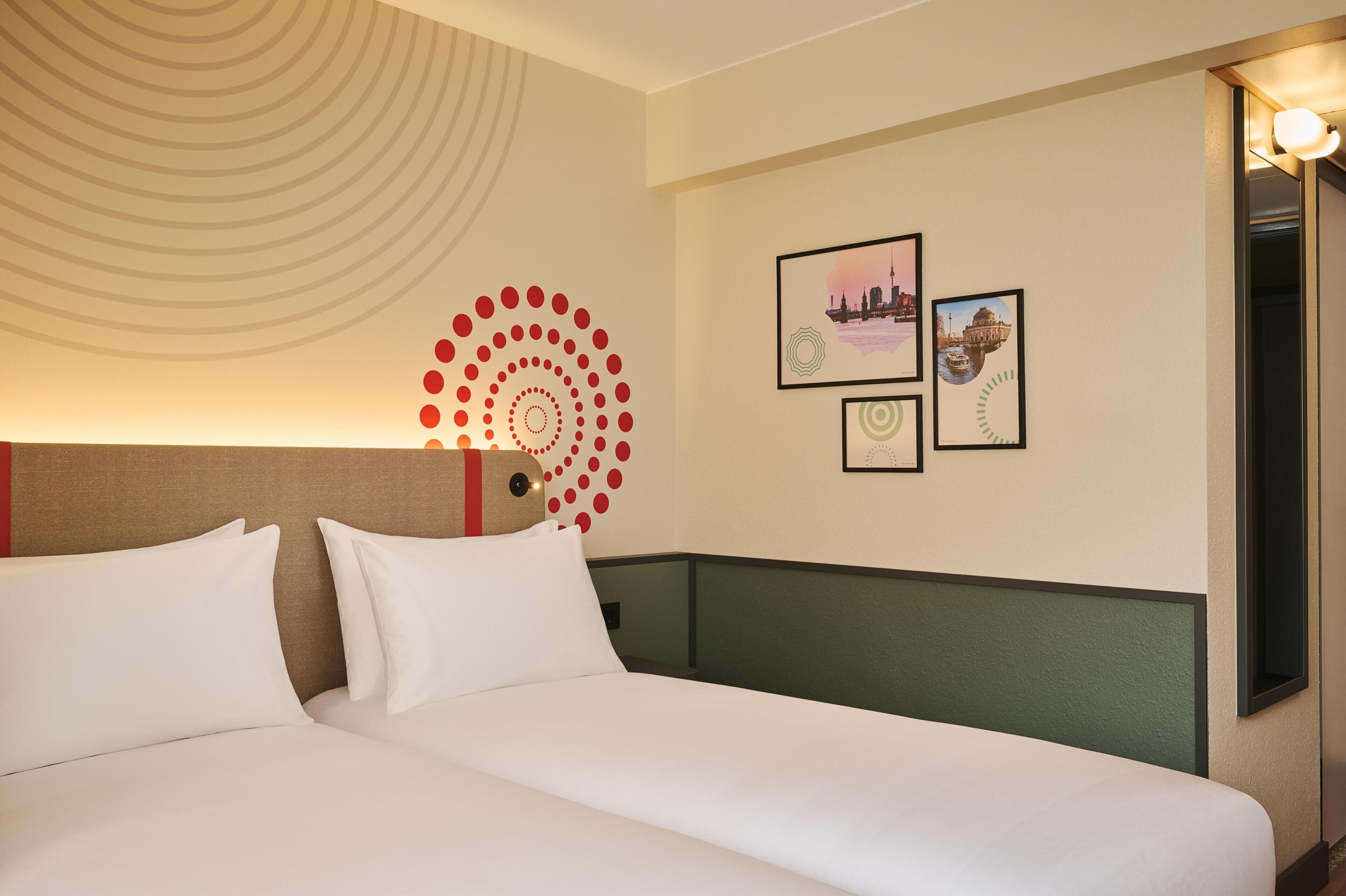 Premium bedding, pillow-top beds, minibar, in-room safe