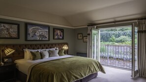 Phòng đôi (Lodge Classic) | Trang trí khác biệt, màn/rèm cản sáng, bàn ủi/dụng cụ ủi quần áo 