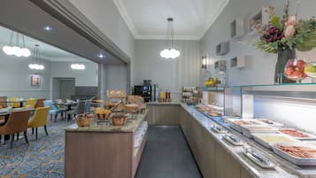 Breakfast and dinner served, Irish cuisine