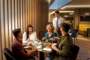 Petit déjeuner et dîner servis sur place, spécialités Cuisine irlandaise