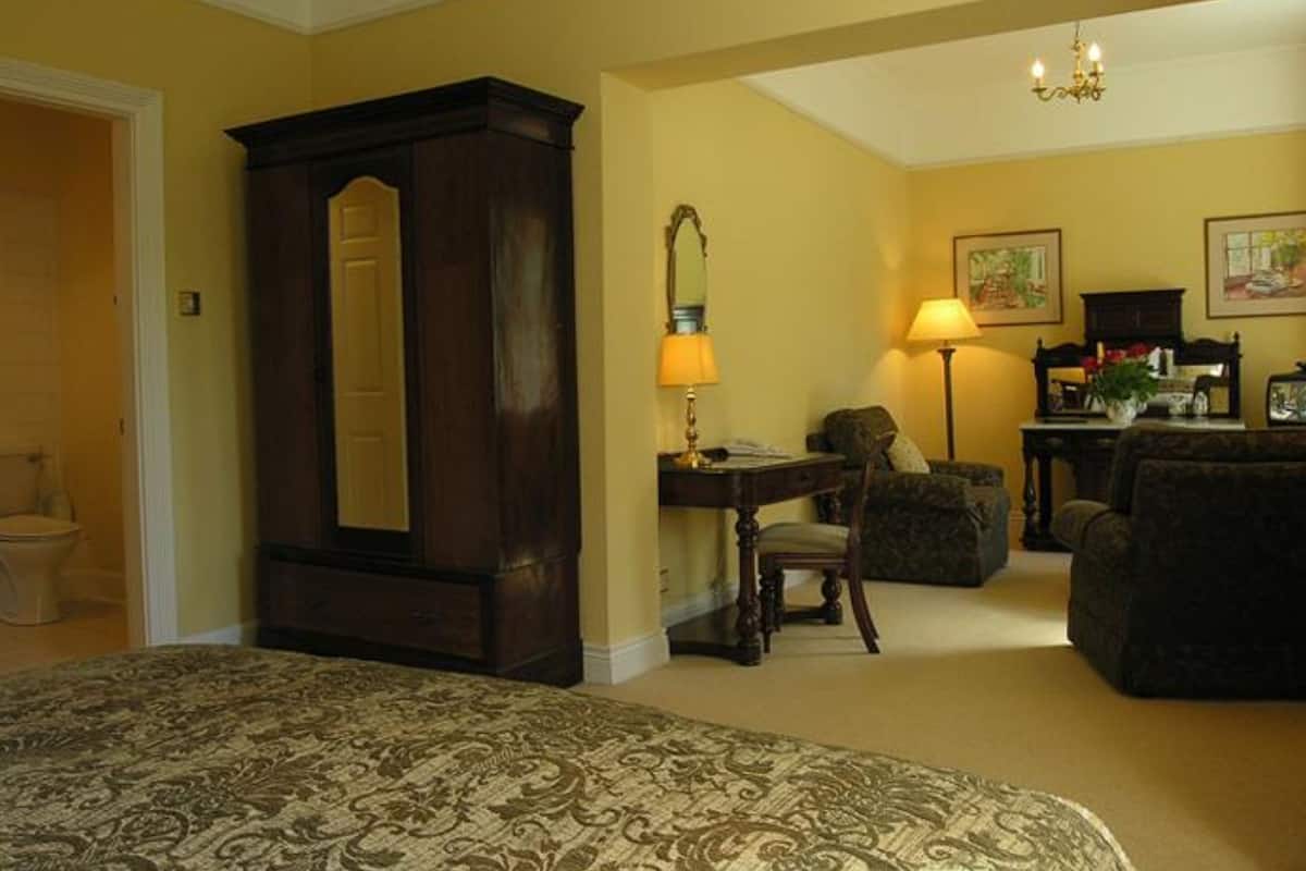 premium bedding, in-room safe, desk, iron/ironing board