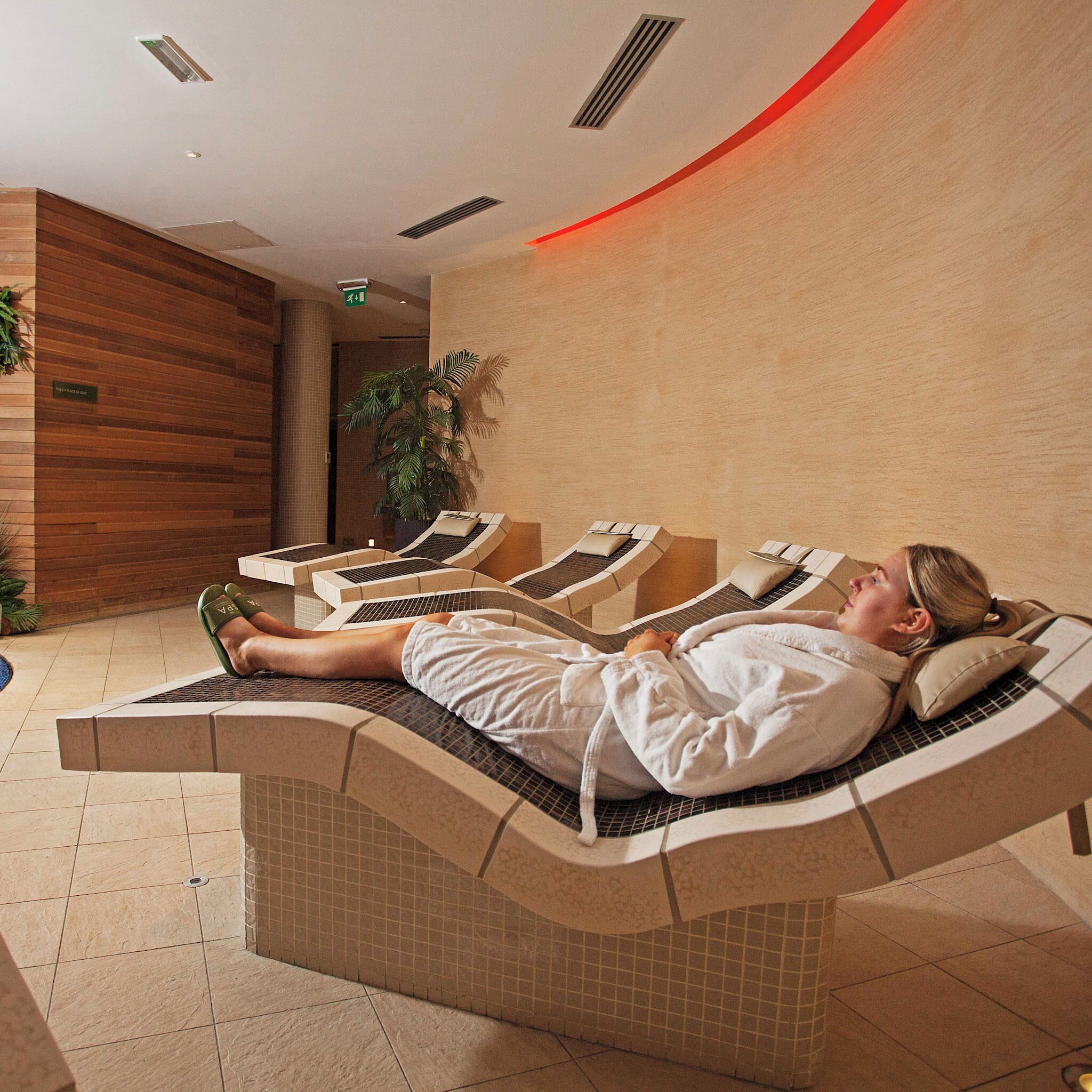 sauna, hot tub, steam room, body treatments, aromatherapy, body wraps