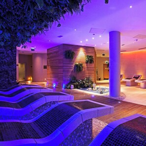 Sauna, Whirlpool, Dampfbad, Körperbehandlungen, Aromatherapie