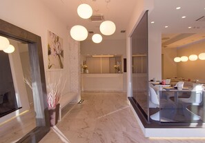 Reception - Hotel Sempione (Milan)