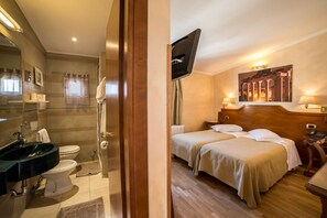 1 bedroom, desk, free WiFi, bed sheets