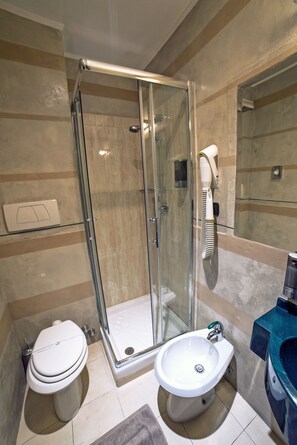 Ducha del cuarto de baño