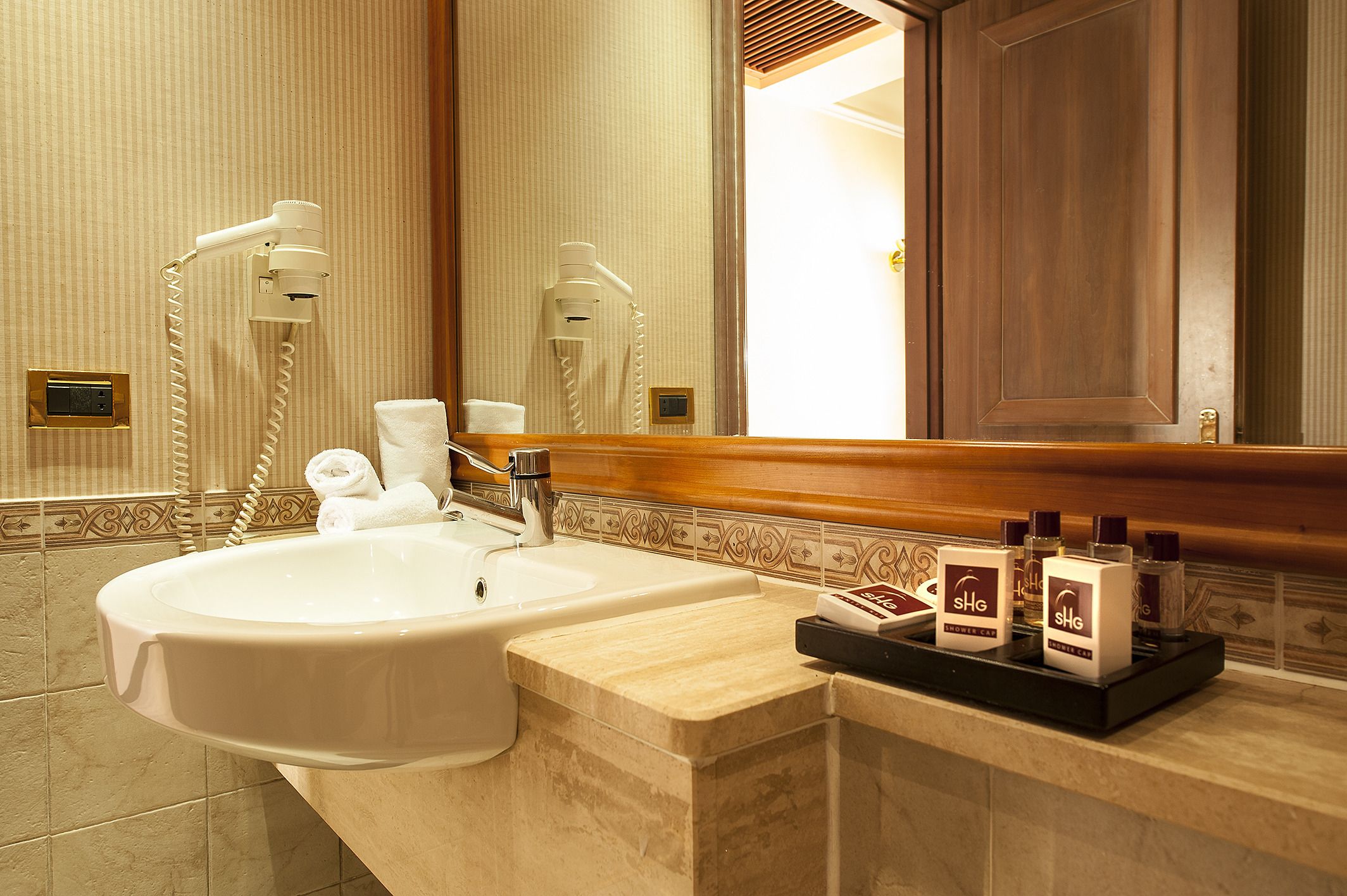 bathroom | free toiletries, hair dryer, slippers, bidet