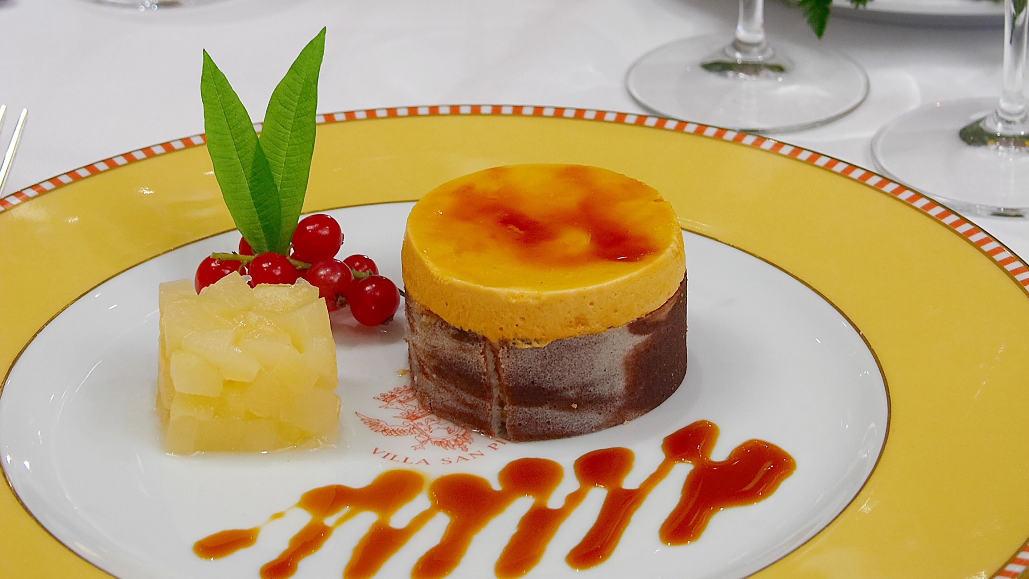 daily continental breakfast (eur 18 per person)