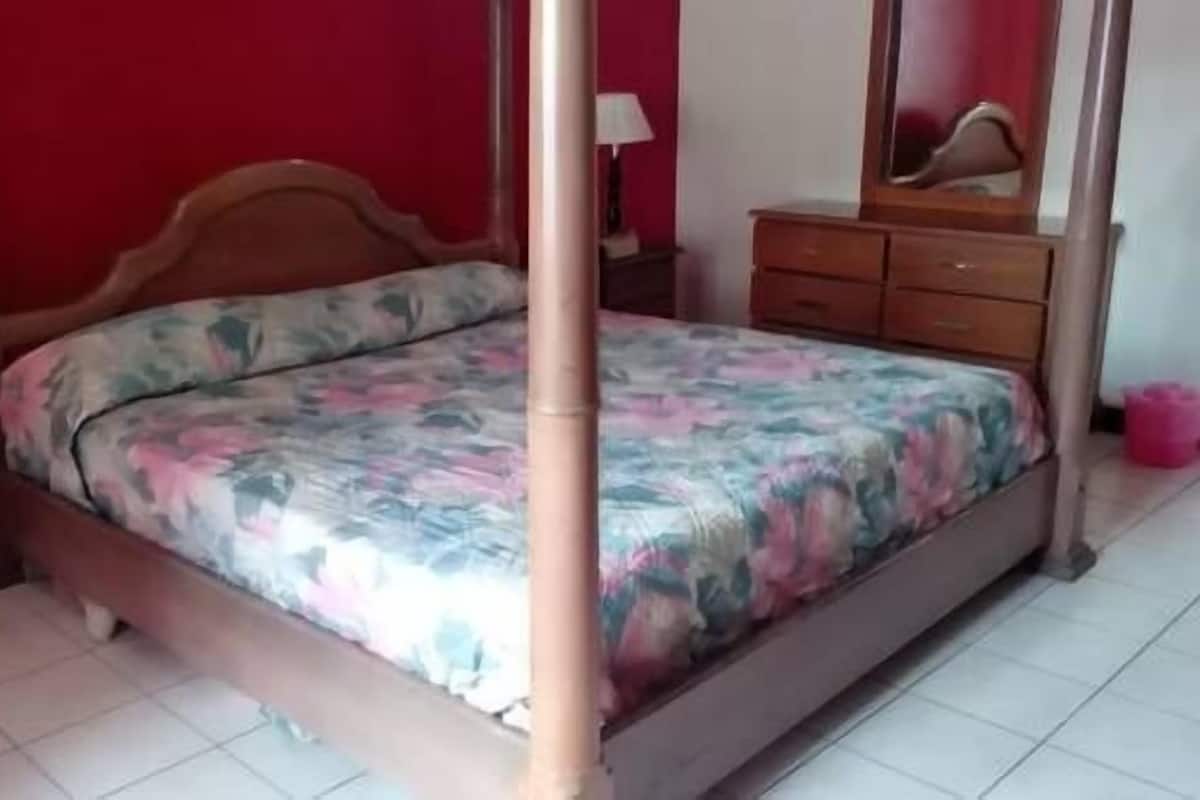 Deluxe Room, 1 King Bed, Balcony | In-room safe, blackout curtains, free WiFi