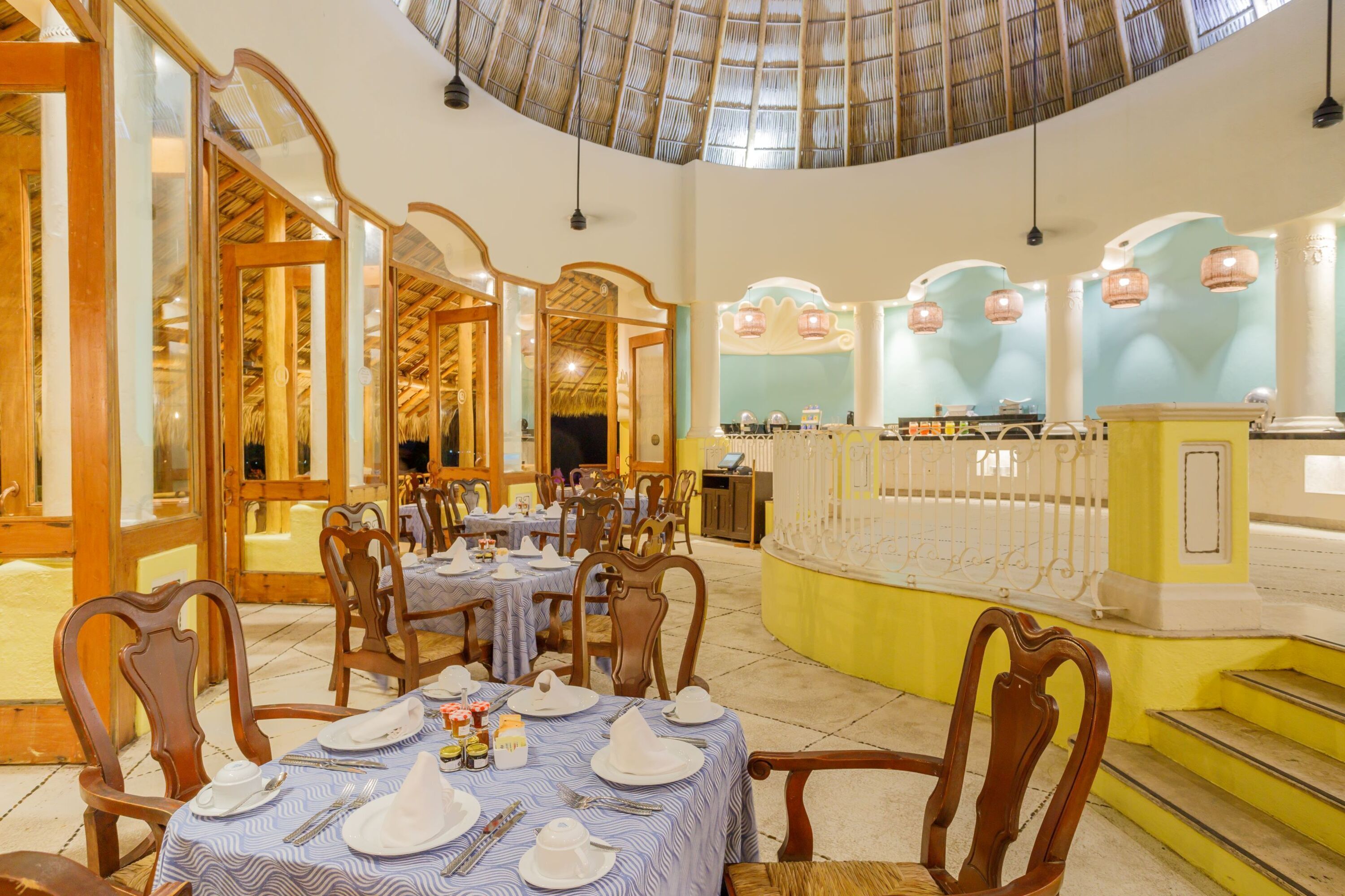 breakfast and dinner served, sea views