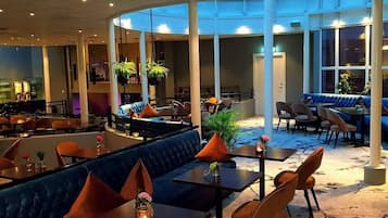 Free daily breakfast