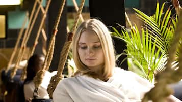 Sauna, steam room, aromatherapy, hot stone massages