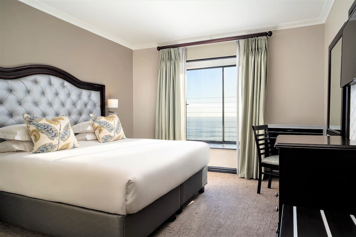 Standard Room, Sea View | Premium bedding, in-room safe, desk, blackout drapes