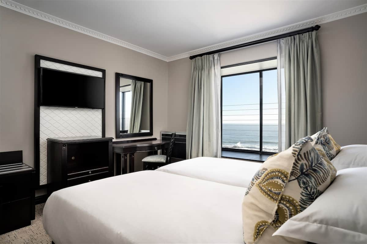 Standard Room, 2 Twin Beds, Sea View | Premium bedding, in-room safe, desk, blackout drapes