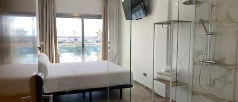 1 habitación, sistema de insonorización, wifi gratis y ropa de cama